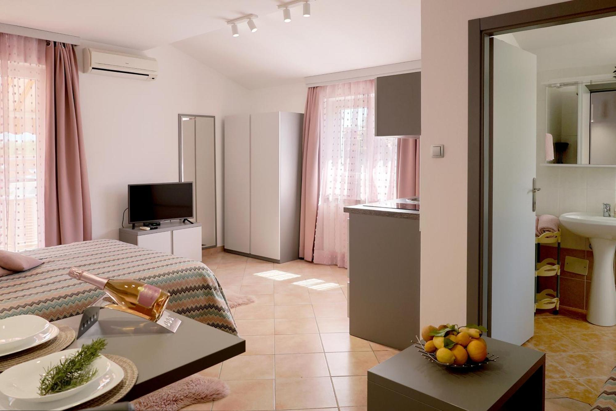 House Maric Apartment Porec Exterior photo